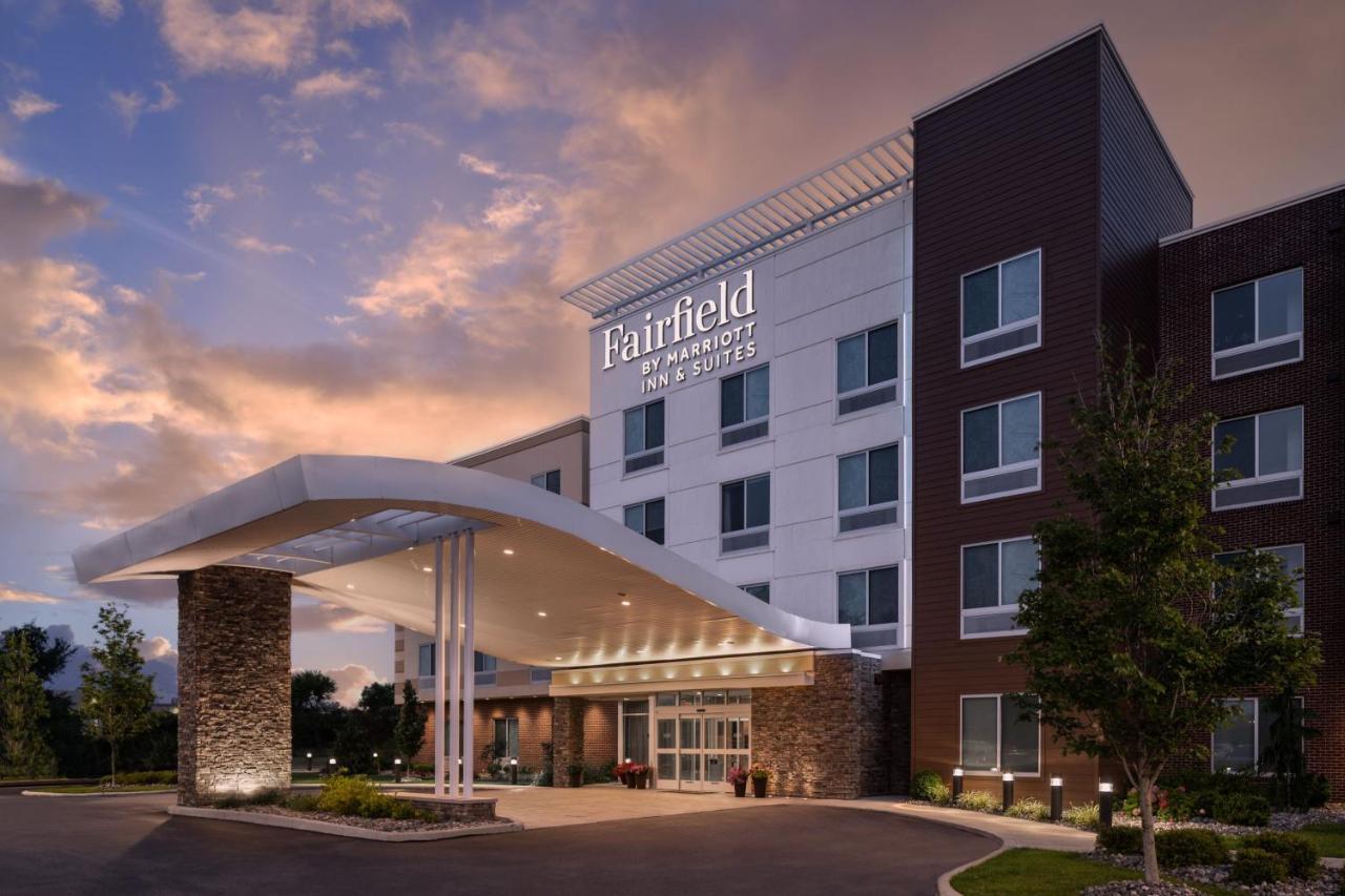 Fairfield Inn & Suites By Marriott Cleveland Tiedeman Road Бруклин Экстерьер фото